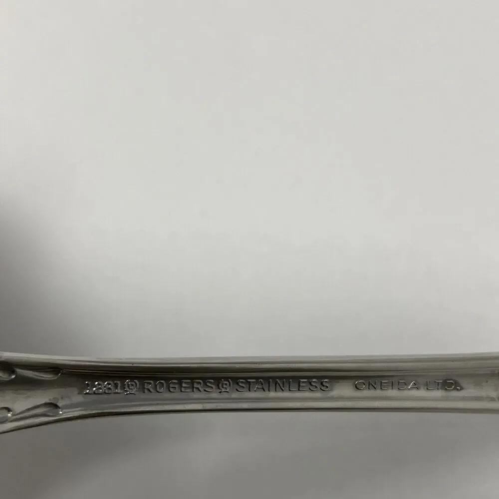 Oneida ARBOR ROSE Stainless TRUE ROSE 1881 Rogers Ltd Gravy Ladle Flatware 7 3/8